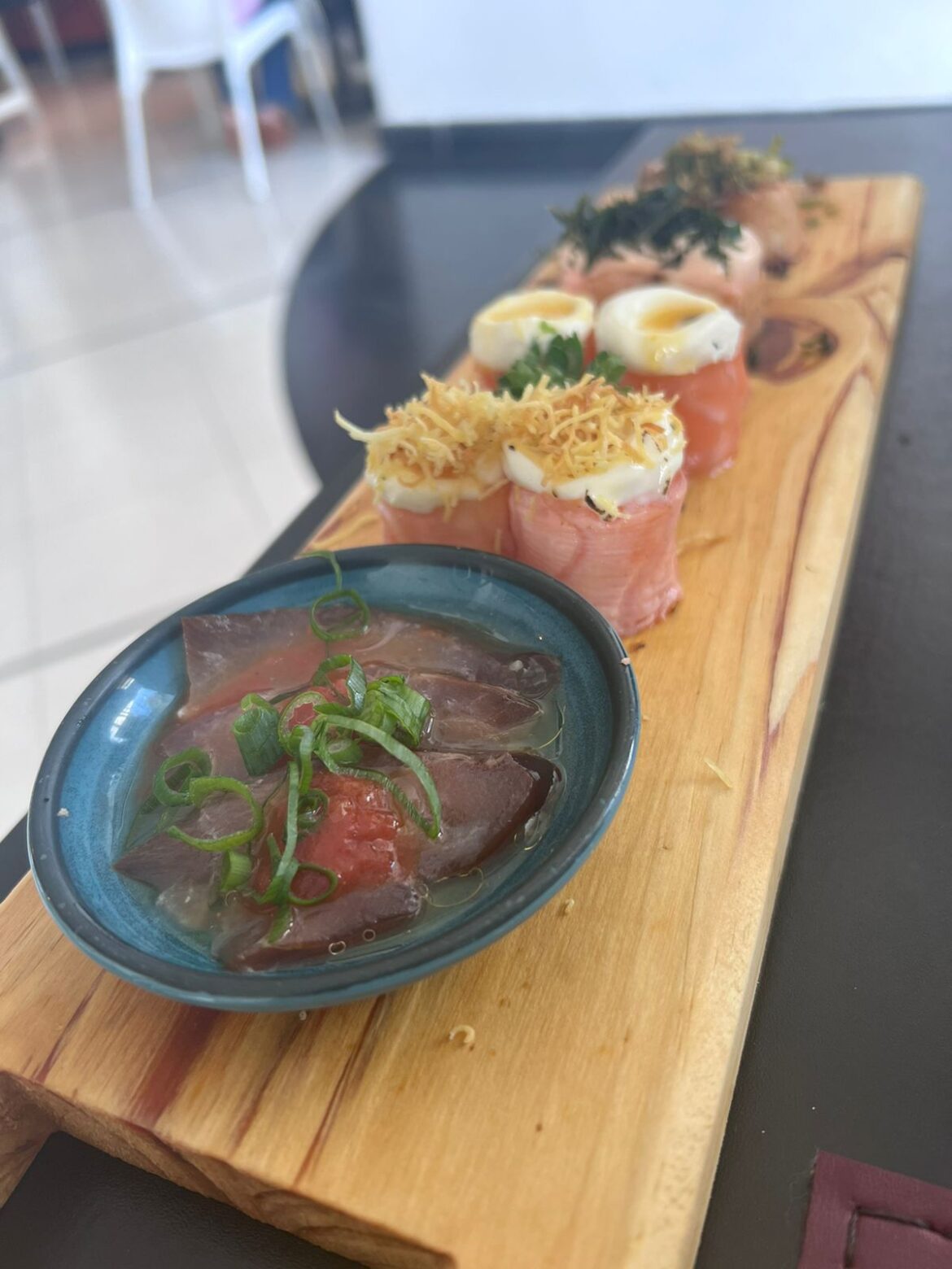 Descubra as delícias do salmão: um passeio pelas versões japonesas deste peixe icônico