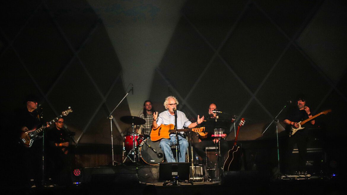 Renato Teixeira e Heróis de Botequim fazem shows gratuitos neste fim de semana