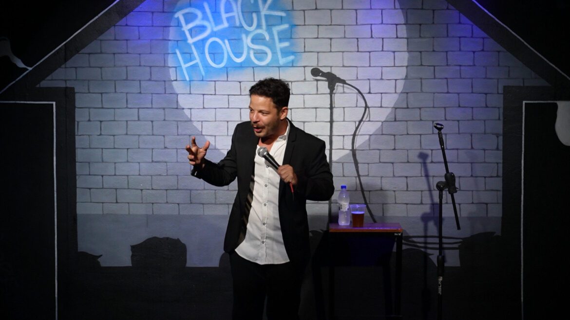 Lucas Moll retorna à capital com show especial no Teatro Brasília Shopping