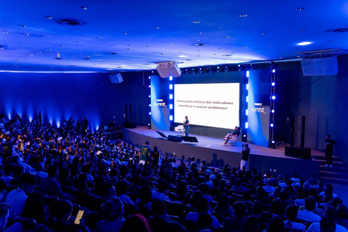 MOAI Summit 2024 reúne mais de mil líderes empresariais no Museu Nacional da República