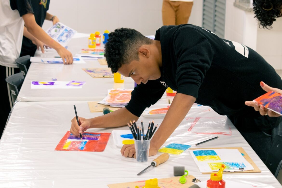 MAB Educativo celebra a arte com programação especial em agosto