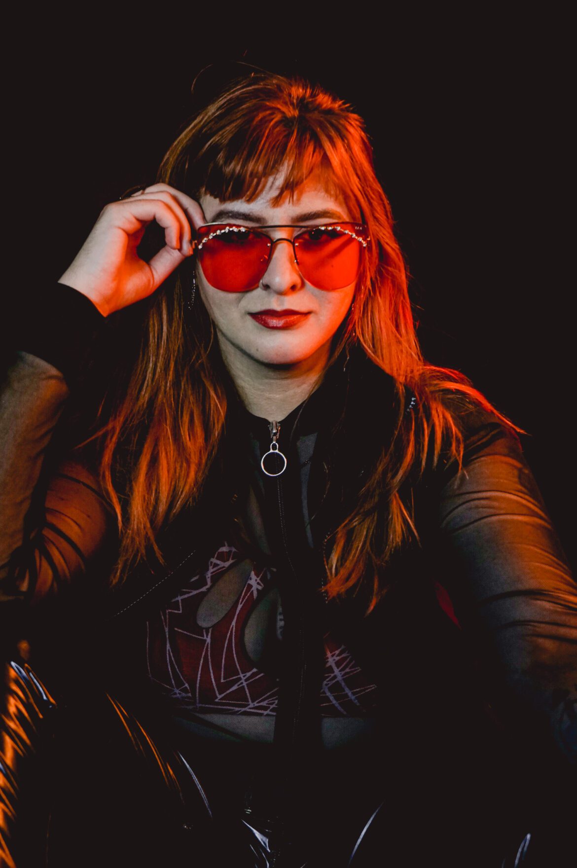 Oficinas de autocuidado, feira de arte e line-up 100% feminino estão no Festival Raízes