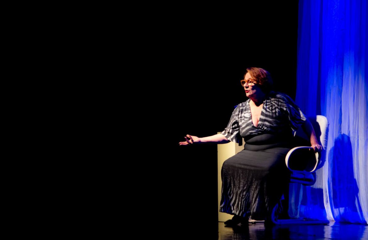 Espetáculo "Eu Sempre Soube..." aborda maternidade e diversidade em monólogo premiado com Rosane Gofman