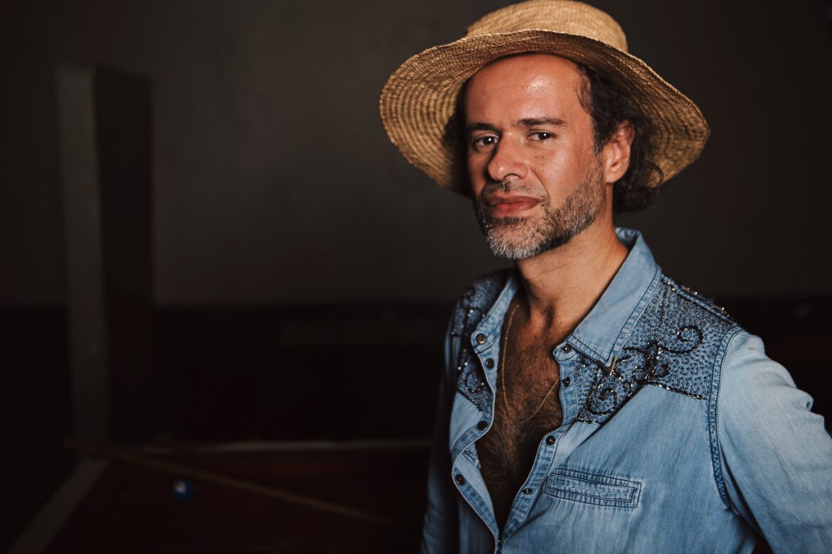 “Pra Sonhar” com Marcelo Jeneci, seu show solo em Brasília