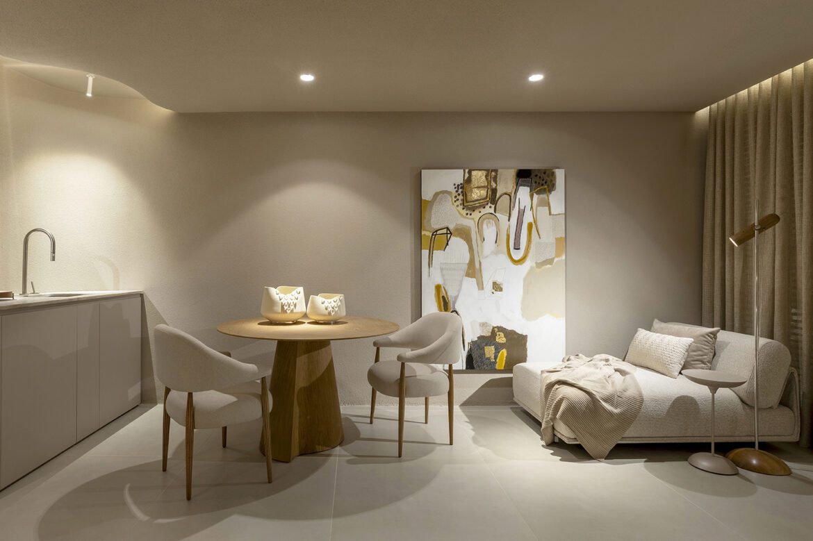 Inaugurada Exposição Linhagem Cartográfica, De Denise Vourakis