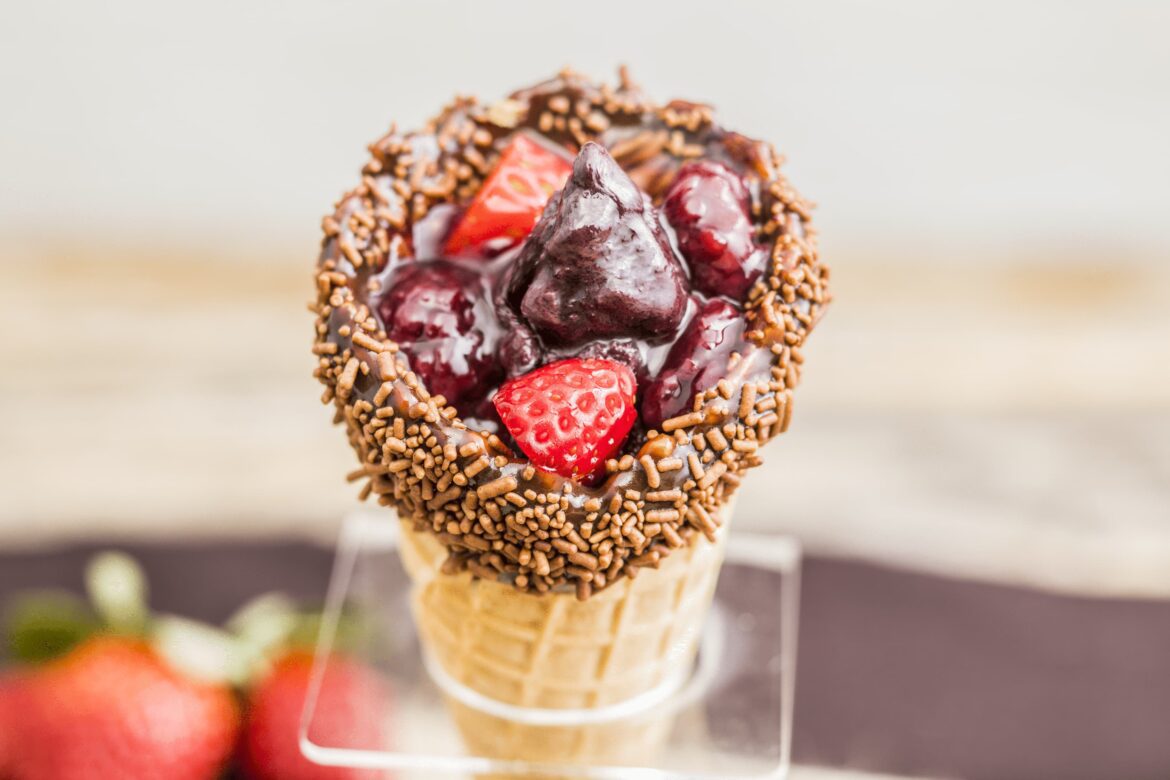 No Dia do Açaí, mil e uma versões da iguaria tomam conta da cidade