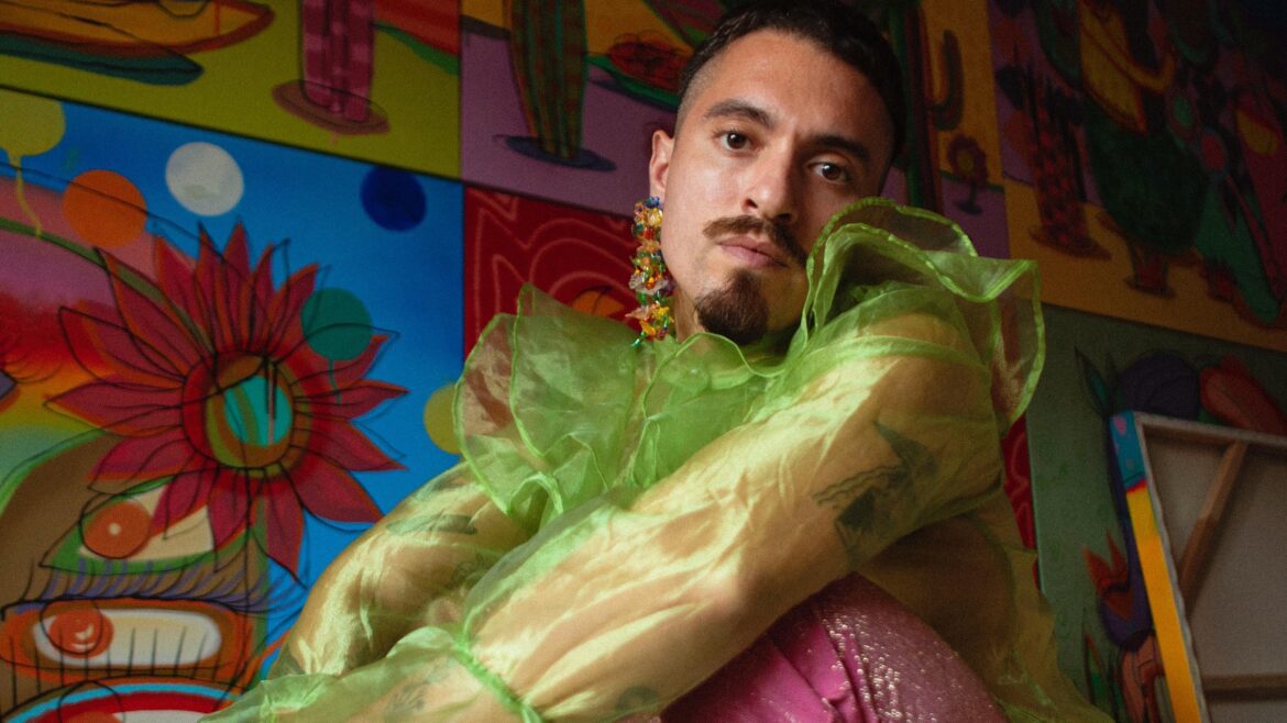 O Maior São João do Cerrado: artista plástico do RS assinará o palco da festa