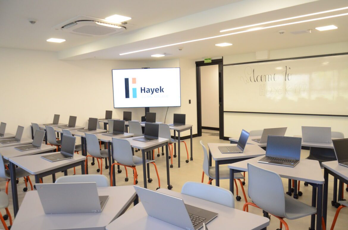 Hayek Global College: faculdade internacional abre processo seletivo