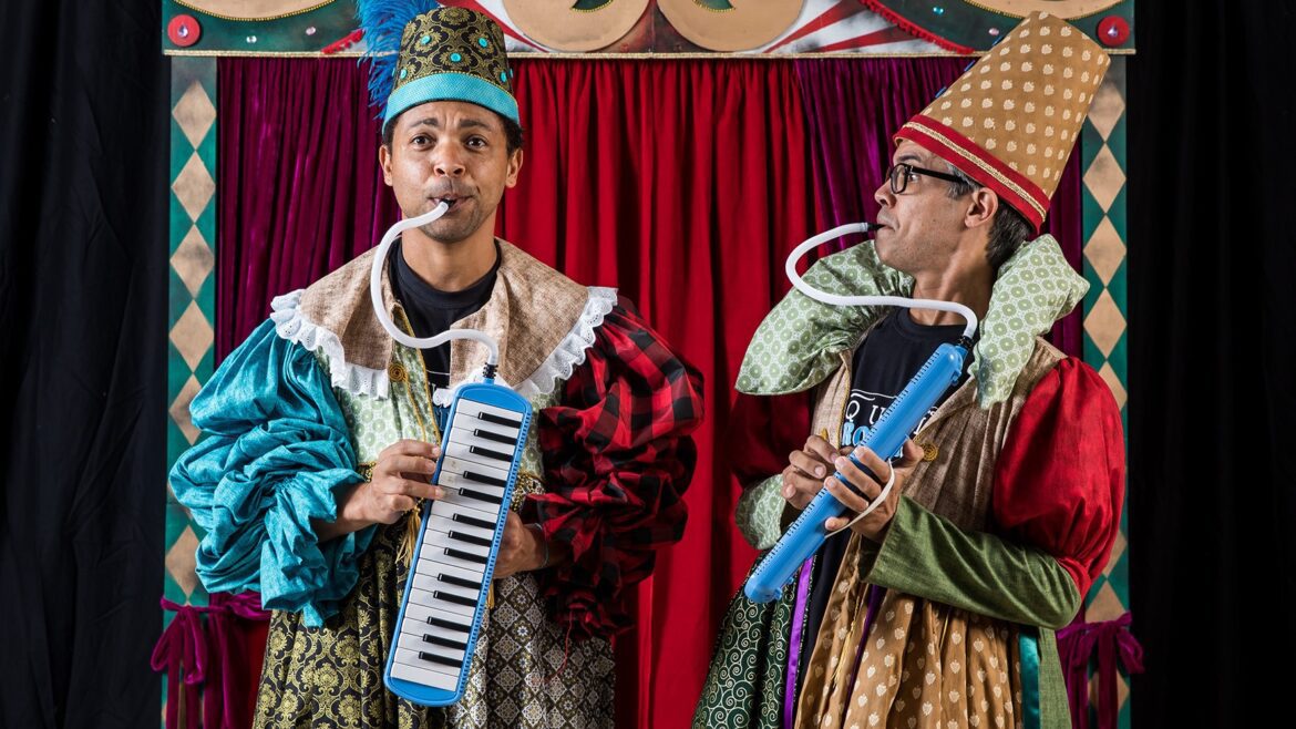 Comédia aborda a criatividade do brasileiro em empreender