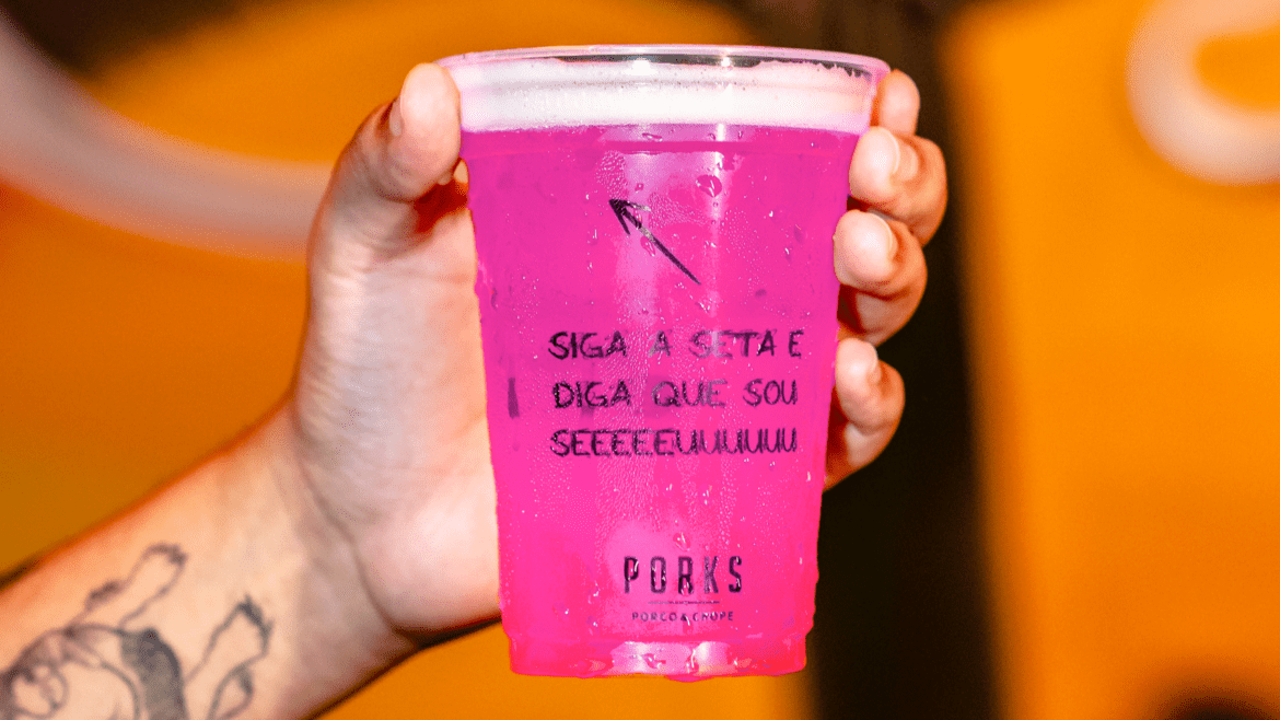 Porks aposta em Chope temático em homenagem ao Outubro Rosa