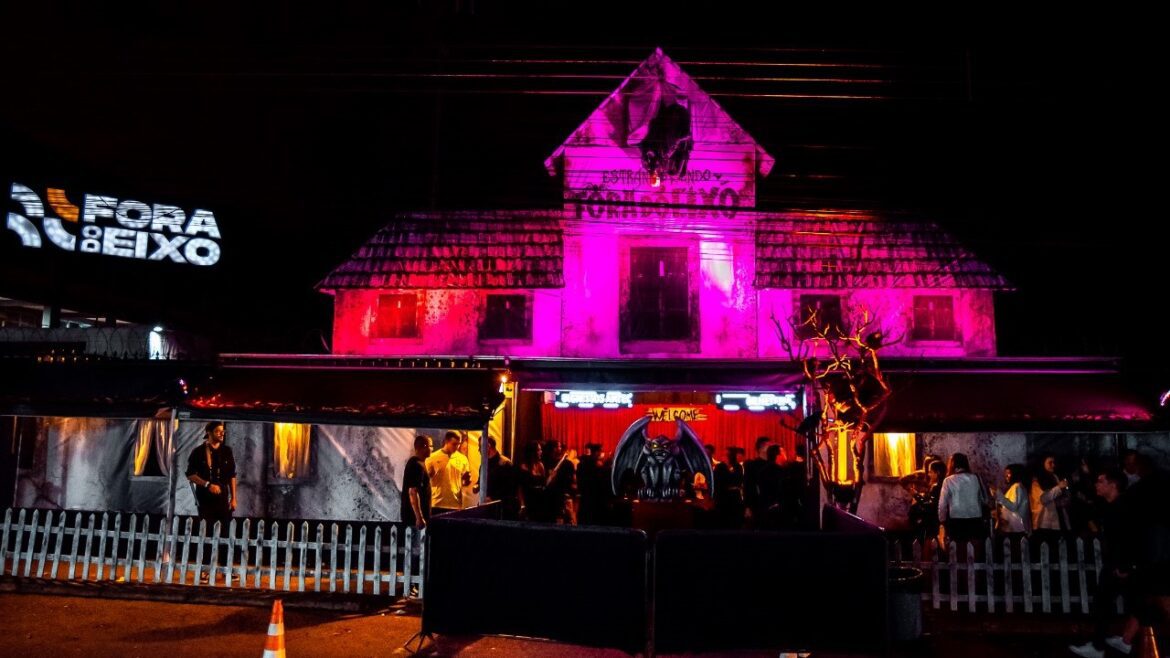 Complexo Fora do Eixo promove tradicional festa de Halloween