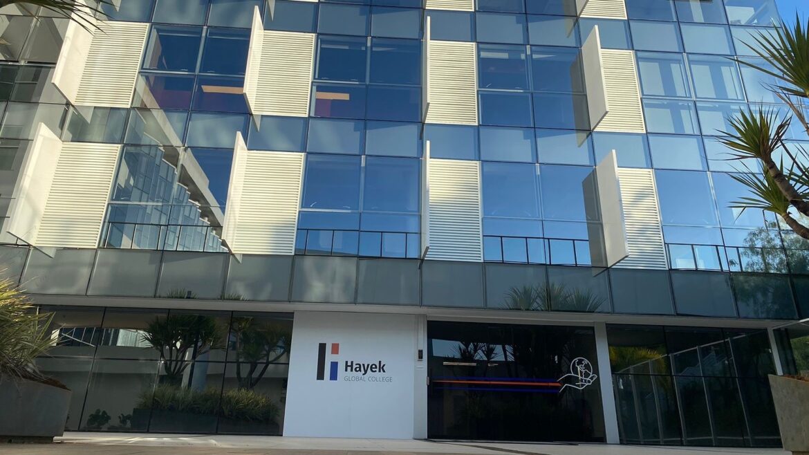 Hayek Global College: faculdade internacional aceita nota do Enem