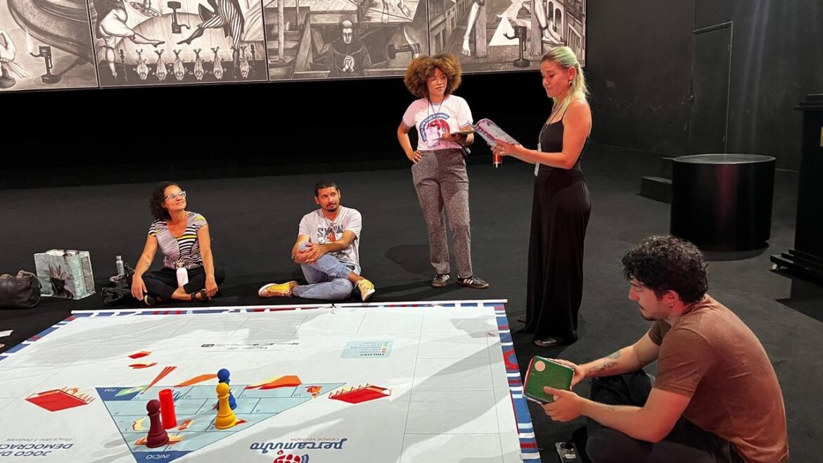 Percaminho oferece gratuitamente visitas guiadas de forma inovadora e lúdica aos espaços da Praça dos Três Poderes