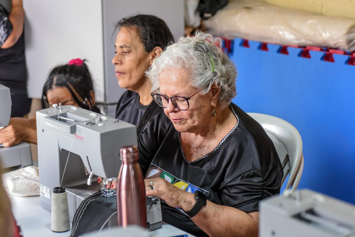 Projeto “Flores do Cerrado” capacita mulheres de baixa renda e promove solidariedade no Distrito Federal