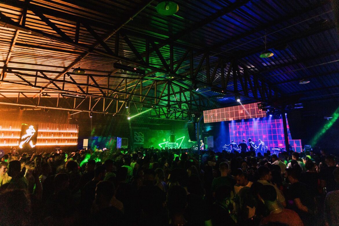 Ramon Sucesso se apresenta no Complexo Fora do Eixo nesta quinta (14)