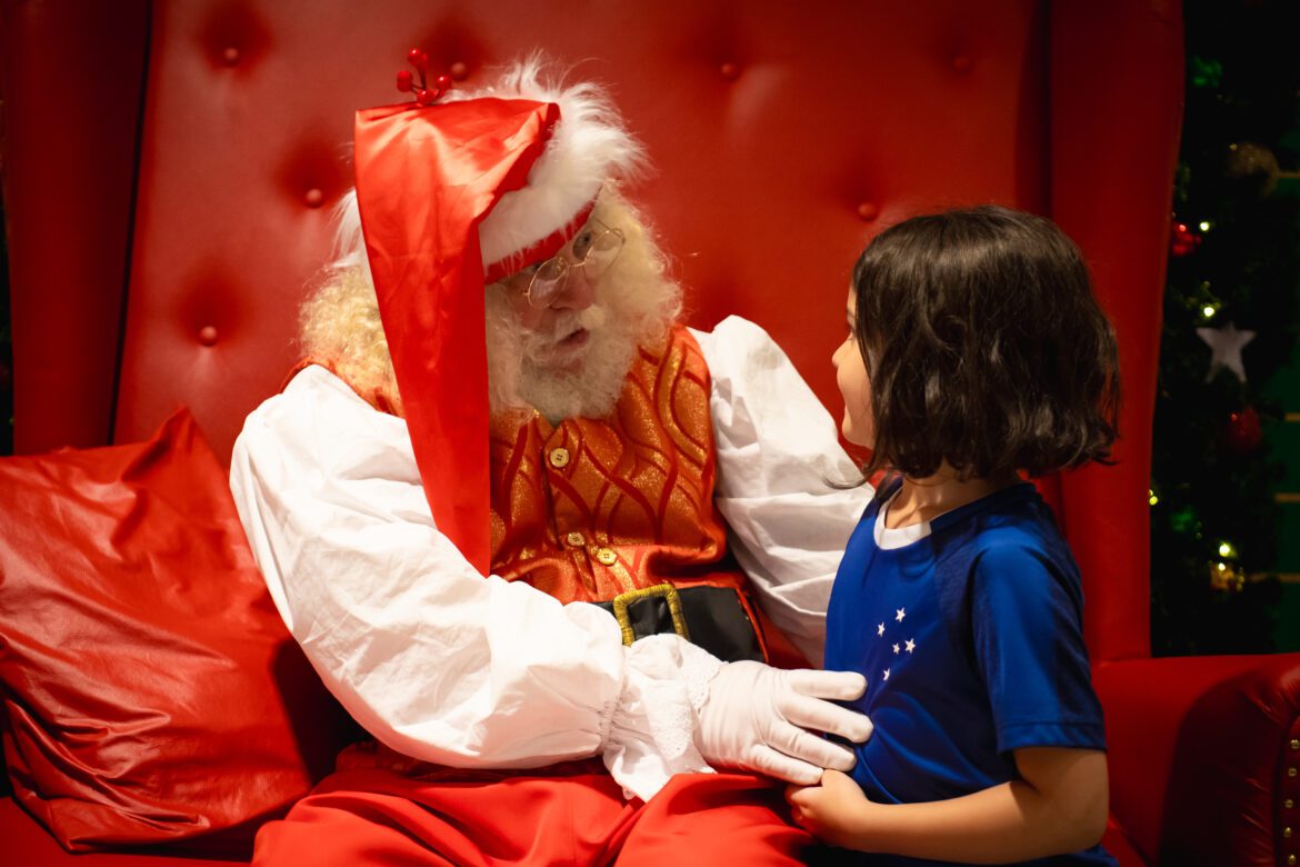 Chegada do Papai Noel inaugura Natal dos Doces do Conjunto Nacional