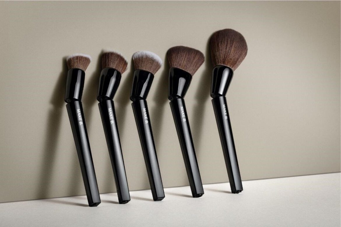 Make B.revoluciona o mercado da maquiagem com lançamento inédito da primeira linha de pincéis acessíveis articulados do Brasil