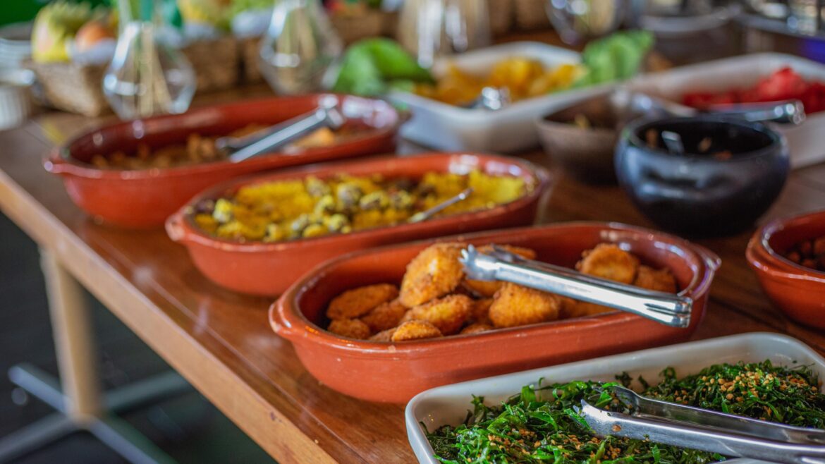 Feijuca On Rooftop: sexta e sábado com muita música e feijoada à vontade no restaurante Doma Rooftop