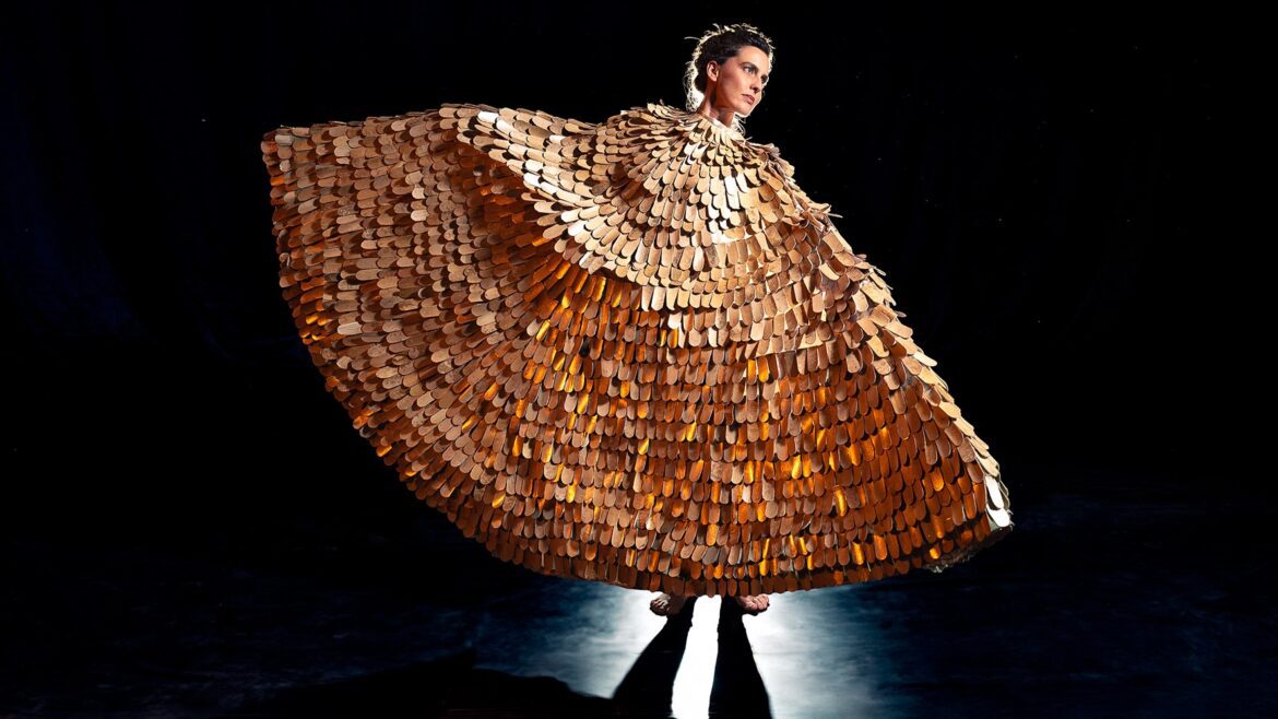 Poema Mühlenberg estreia espetáculo envolta em uma obra de arte