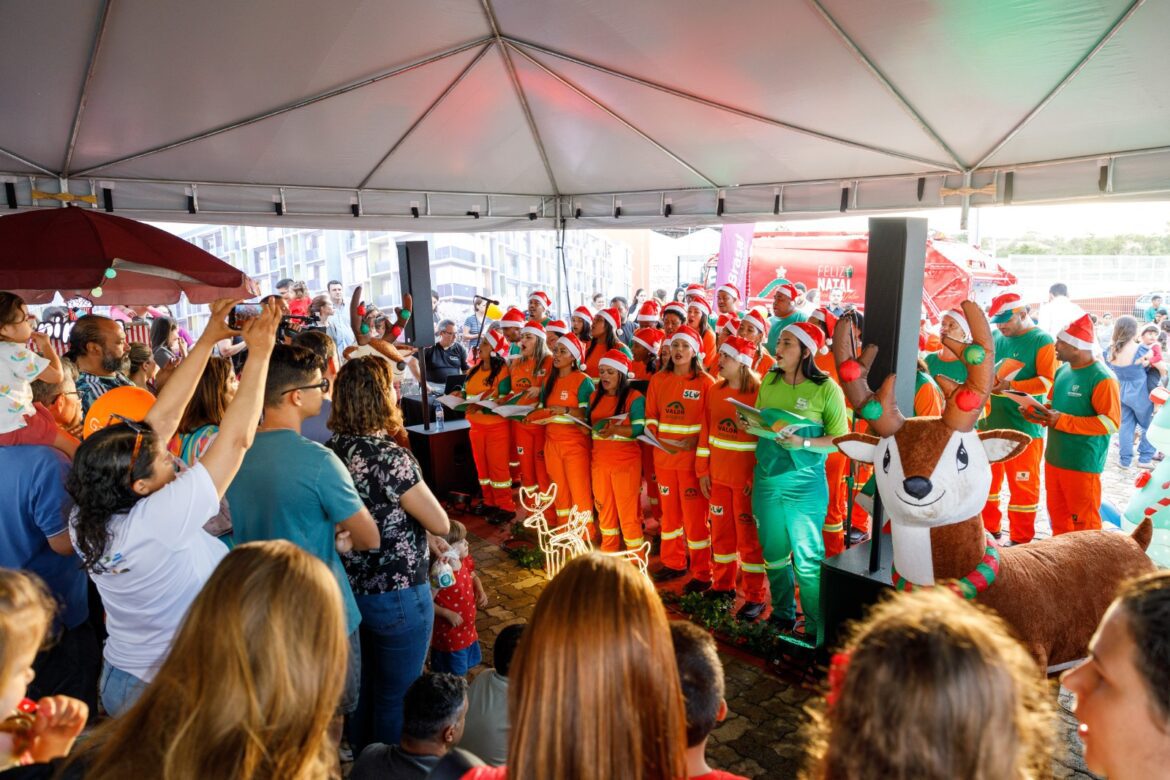 Coral dos Garis embala clima de Natal no Venâncio Shopping