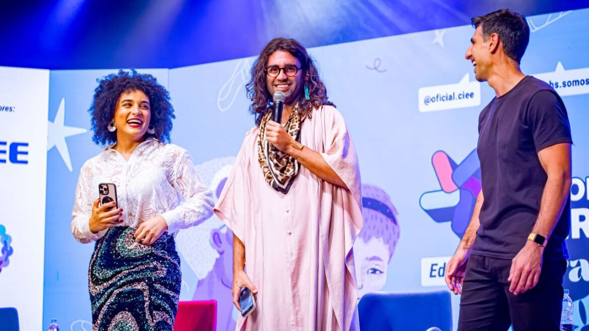 “Compramos a ideia que é possível ser feliz sozinho”, diz Grazi Mendes em Encontro da Diversidade