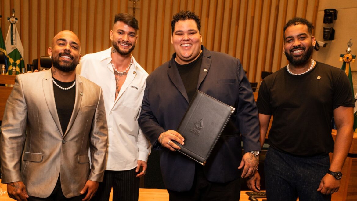 Grupo Menos é Mais recebe título de “Cidadão Honorário” em Brasília