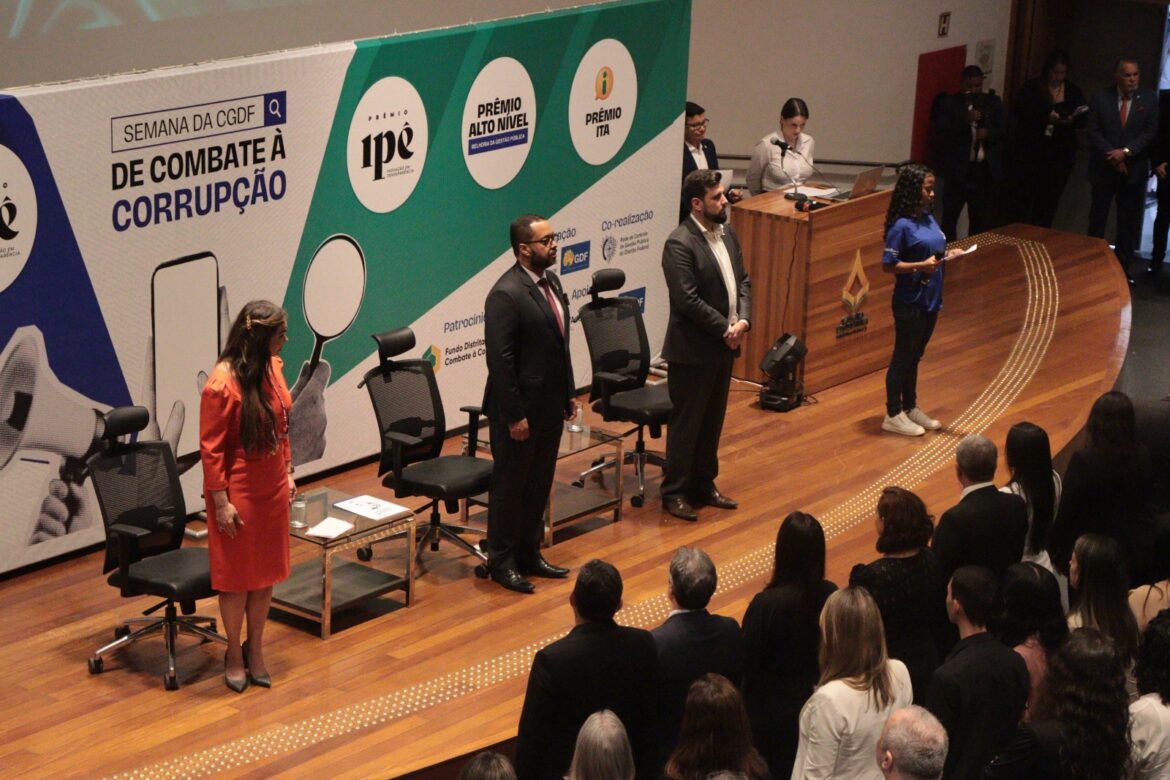 FAPDF atinge 100% de Índice de Transparência Ativa (ITA) e leva ouro no Prêmio Alto Nível do DF