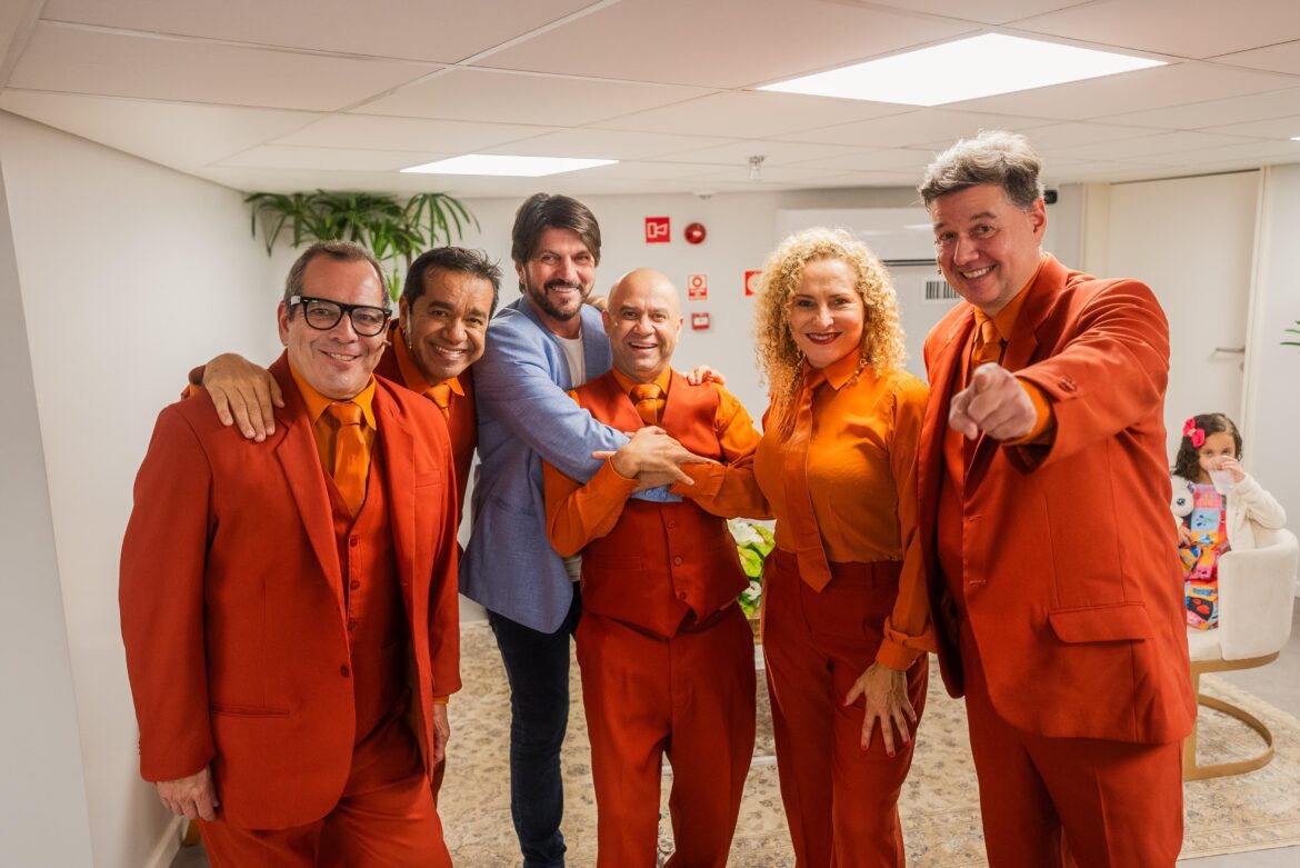 Os Melhores do Mundo e Cia Saltimbancos brilham no palco da sala Martins Pena