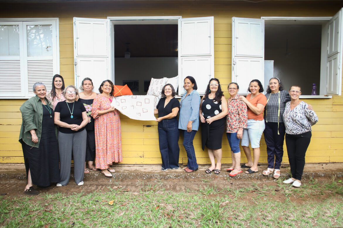 Bordadeiras lançam coleção Origens de Brasília, inspirada na Capital Federal