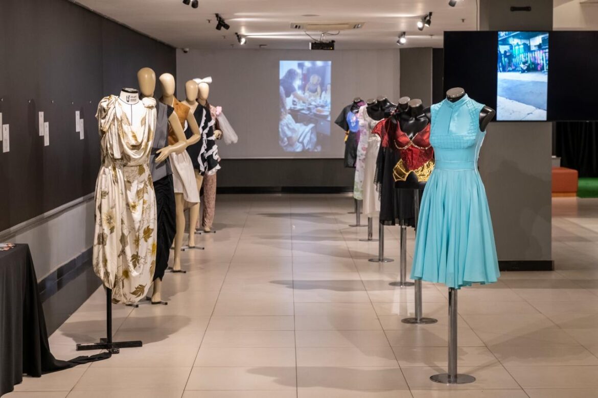 Exposição “Quem Vê Look Não Vê Corre” amplia programação com oficinas gratuitas de moda e design no JK Shopping