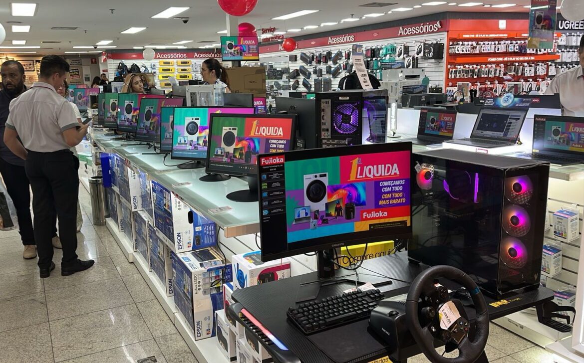 Temporada de liquidações nas grandes varejistas têm Início com ofertas especiais