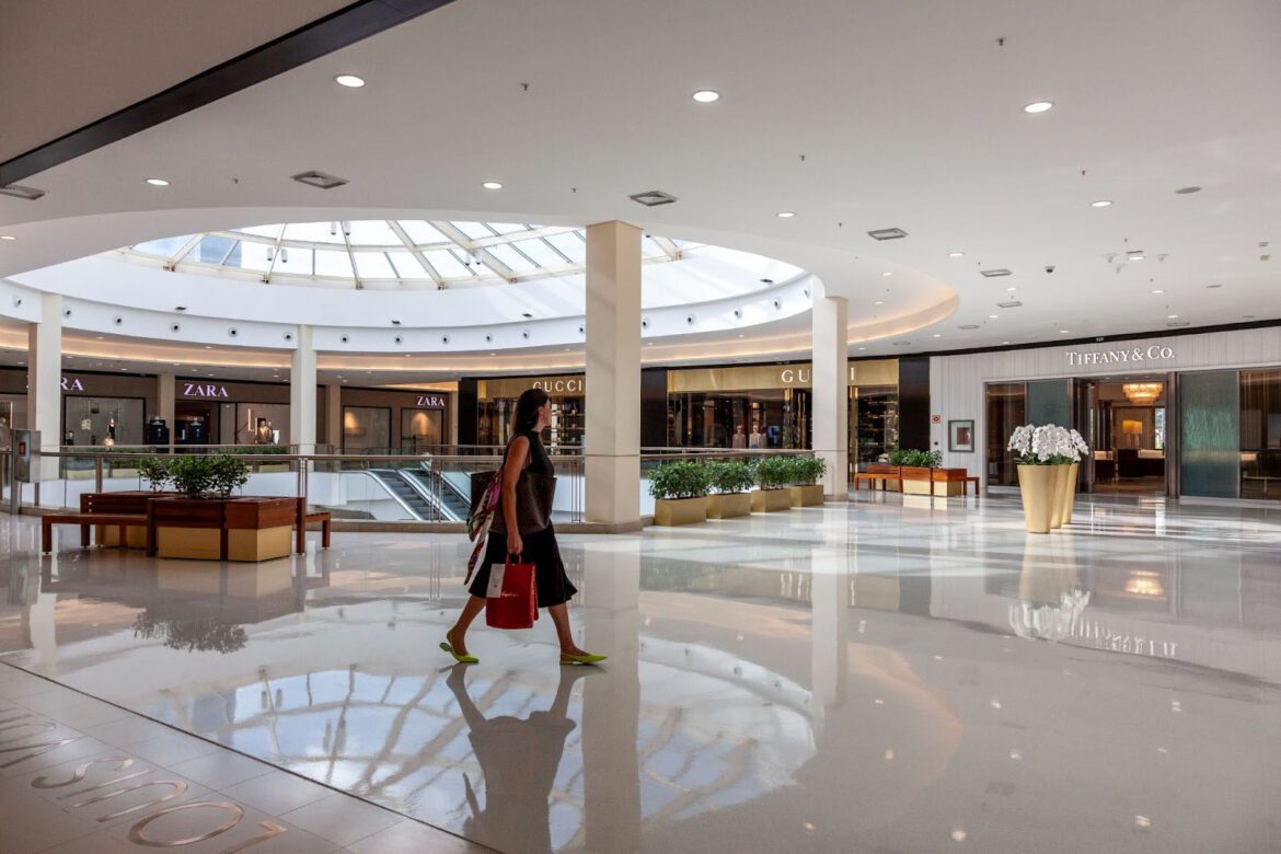 Iguatemi Brasília realiza primeira edição da ‘PromoLovers’ de 2025 com descontos de até 70%