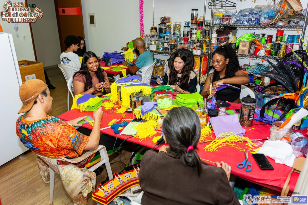 Oficinas de capacitação preparam o maior festival folclórico do Centro-Oeste