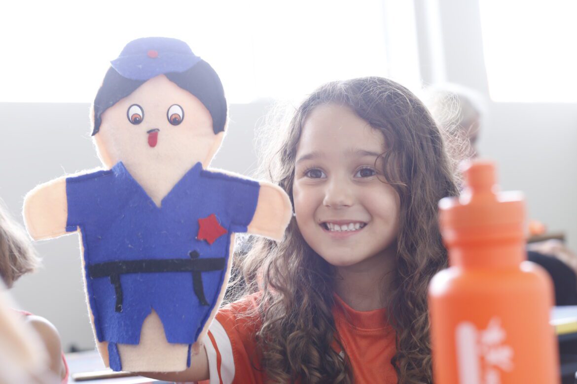 Hey Kids: contraturno com aulas diferenciadas e educação financeira gamificada