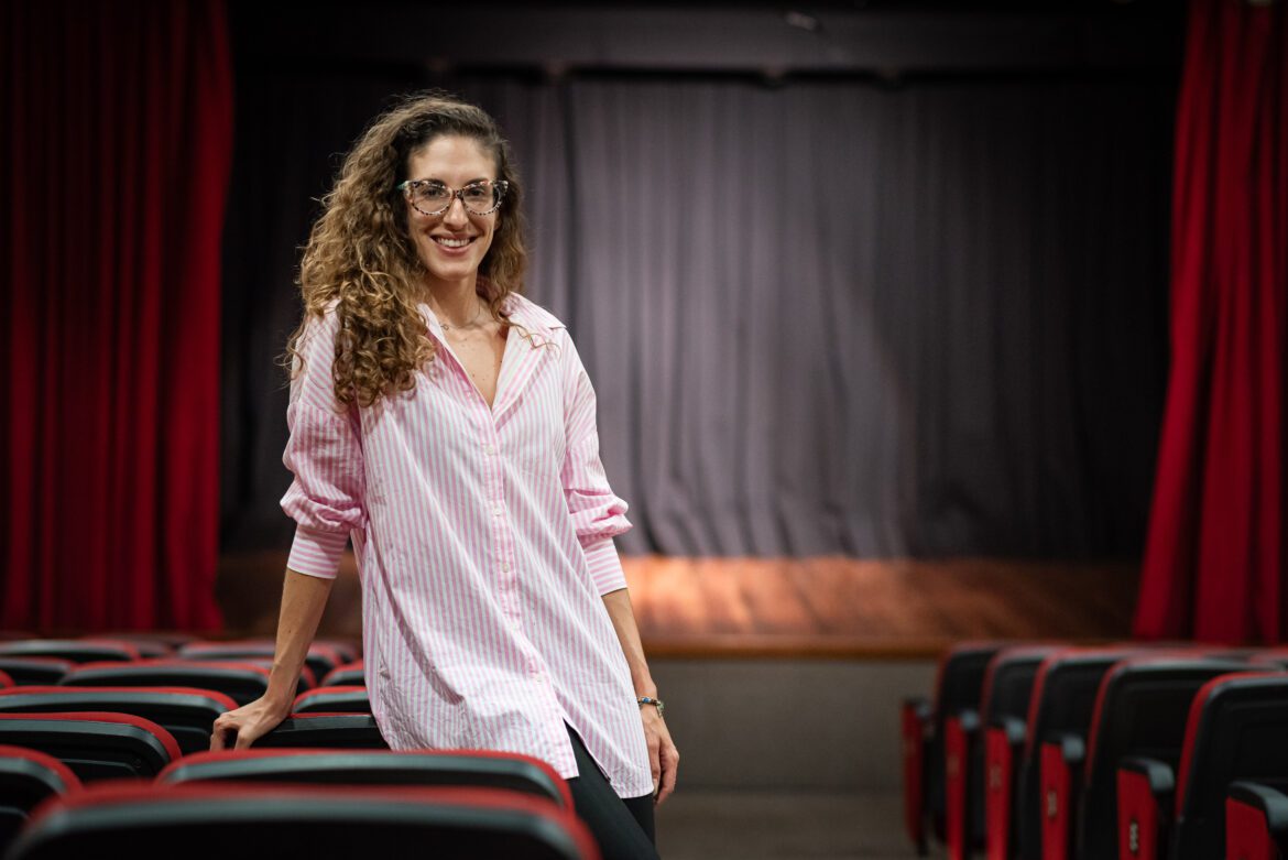 Teatro Brasília Shopping abre agenda para apresentações