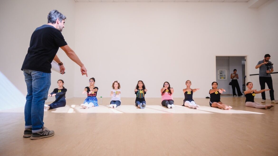 Projeto de ballet clássico oferece vagas gratuitas para crianças e jovens