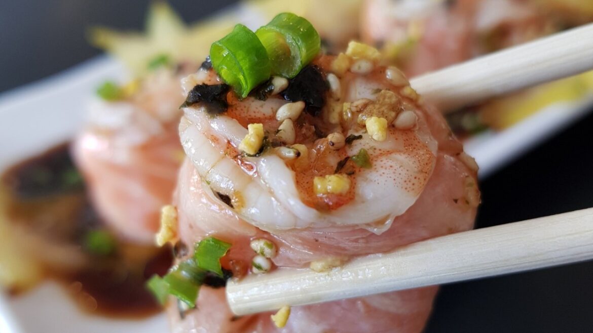 Comidas cruas e frescas conquistam espaço nos cardápios dos restaurantes de Brasília como alternativa para driblar o calor