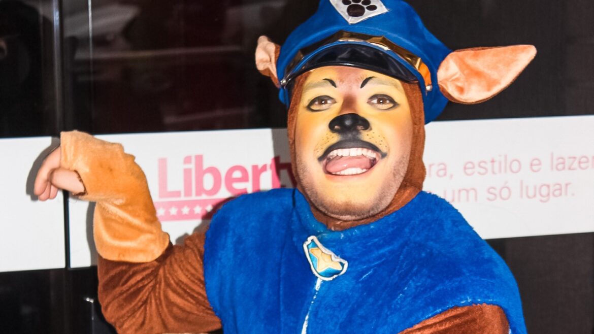 Tardes de Teatro traz magia e diversão com a Cia Néia e Nando