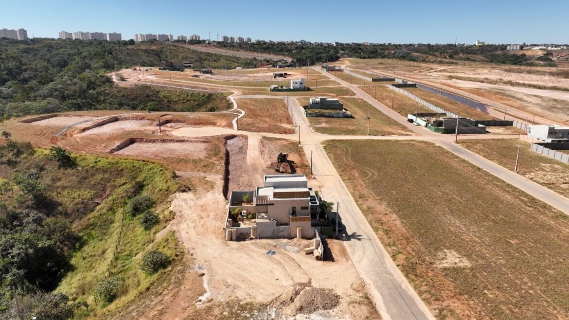 Economia inteligente: a vantagem de investir na compra de terrenos e construir com a própria Incorporadora