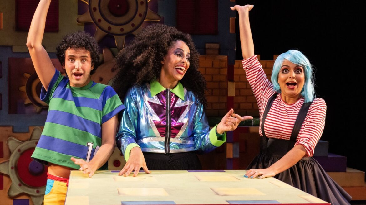 ‘Família Dindim’: Primeiro musical infantil sobre educação financeira chega a Brasília, com sessões dias 3 e 4 de maio, no Teatro Unip