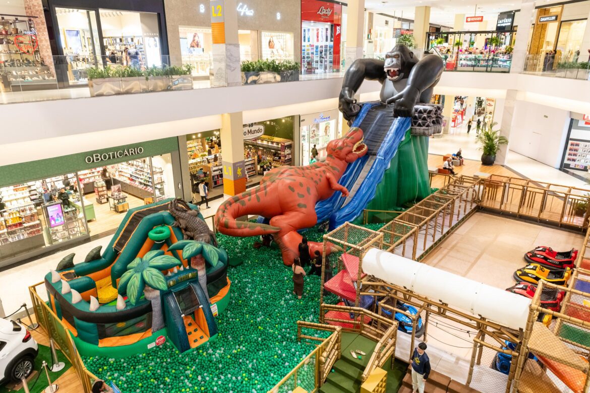 Magic Dinos chega ao JK Shopping com uma experiência jurássica imersiva