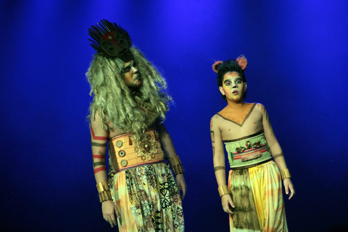 Cia Teatral Néia e Nando apresenta nova temporada do espetáculo Rei da Savana