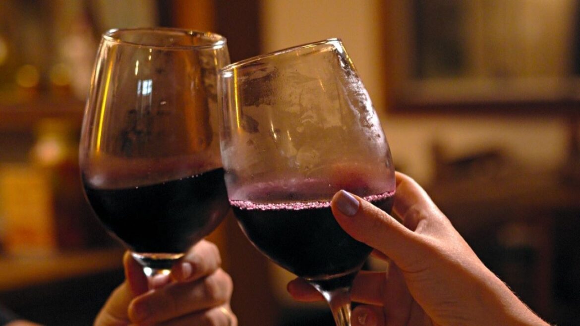 Jantar apaixonado no Olinda Bar e Restaurante celebra o Dia dos Namorados