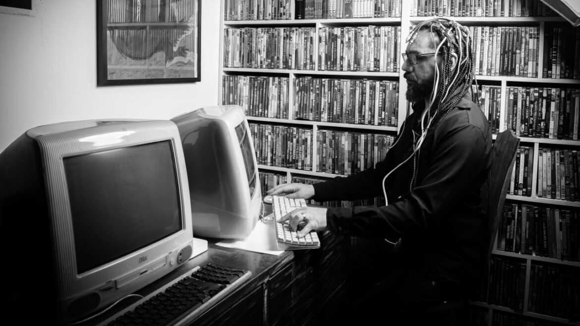 Alberto Salgado, vencedor do Prêmio da Música Brasileira, faz show em Brasília antes de turnê internacional