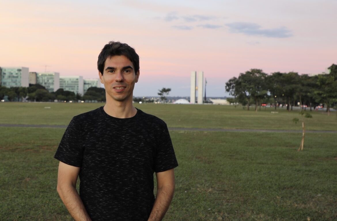 Documentário que joga luz sobre os desafios da vida acadêmica ganha sessão em Brasília