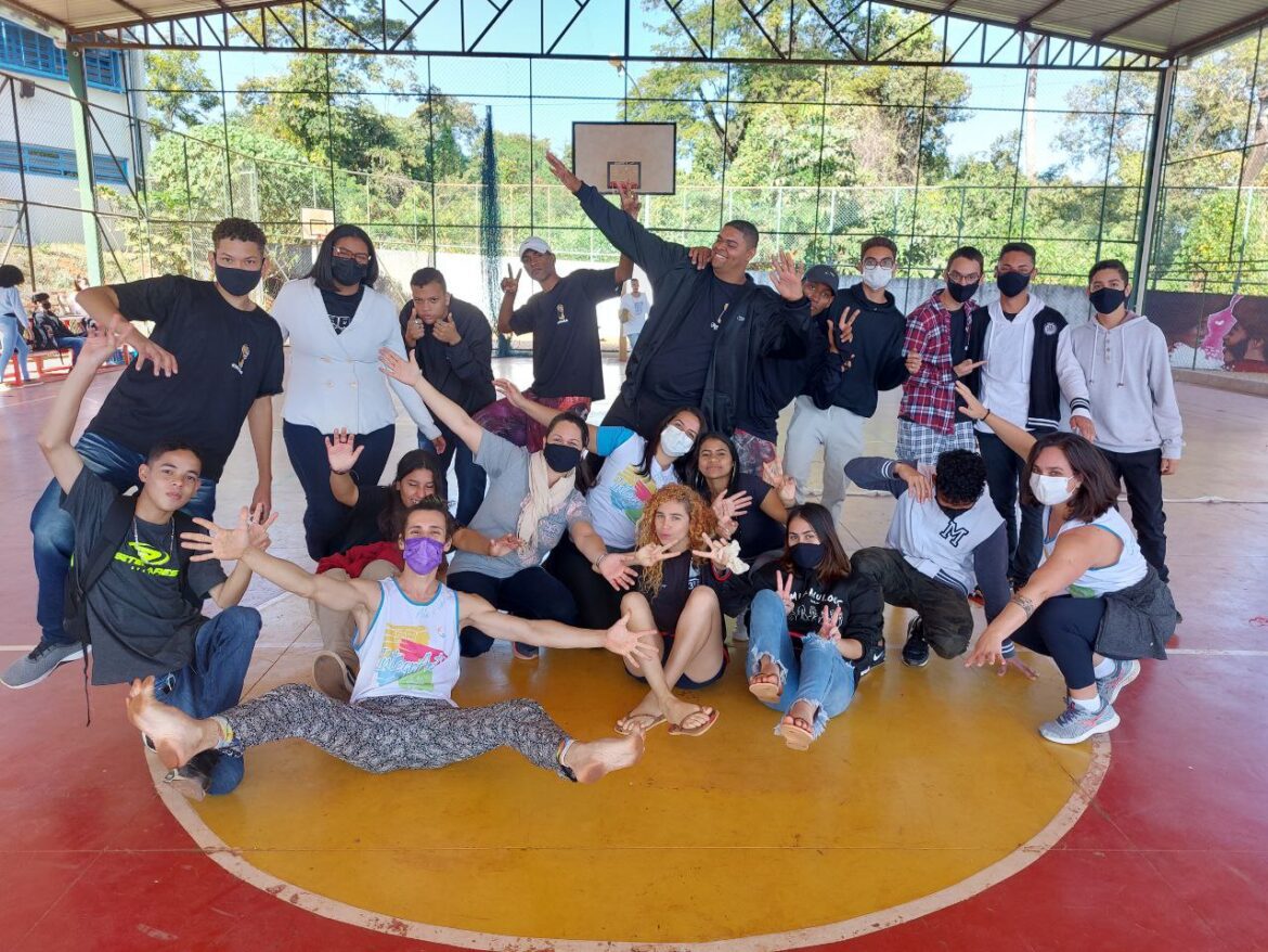 Projeto IntegrArte leva oficinas de circo para crianças em vulnerabilidade social de Taguatinga