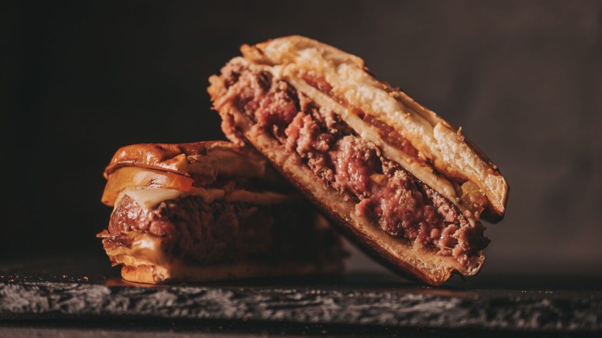 O Concorrente transmite oitavas de final do Mundial com happy hour e cardápio especial