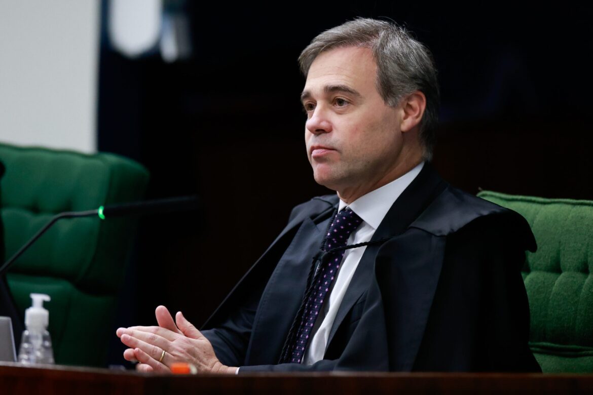 Ministro do STF André Mendonça palestra na Faculdade Presbiteriana Mackenzie Brasília