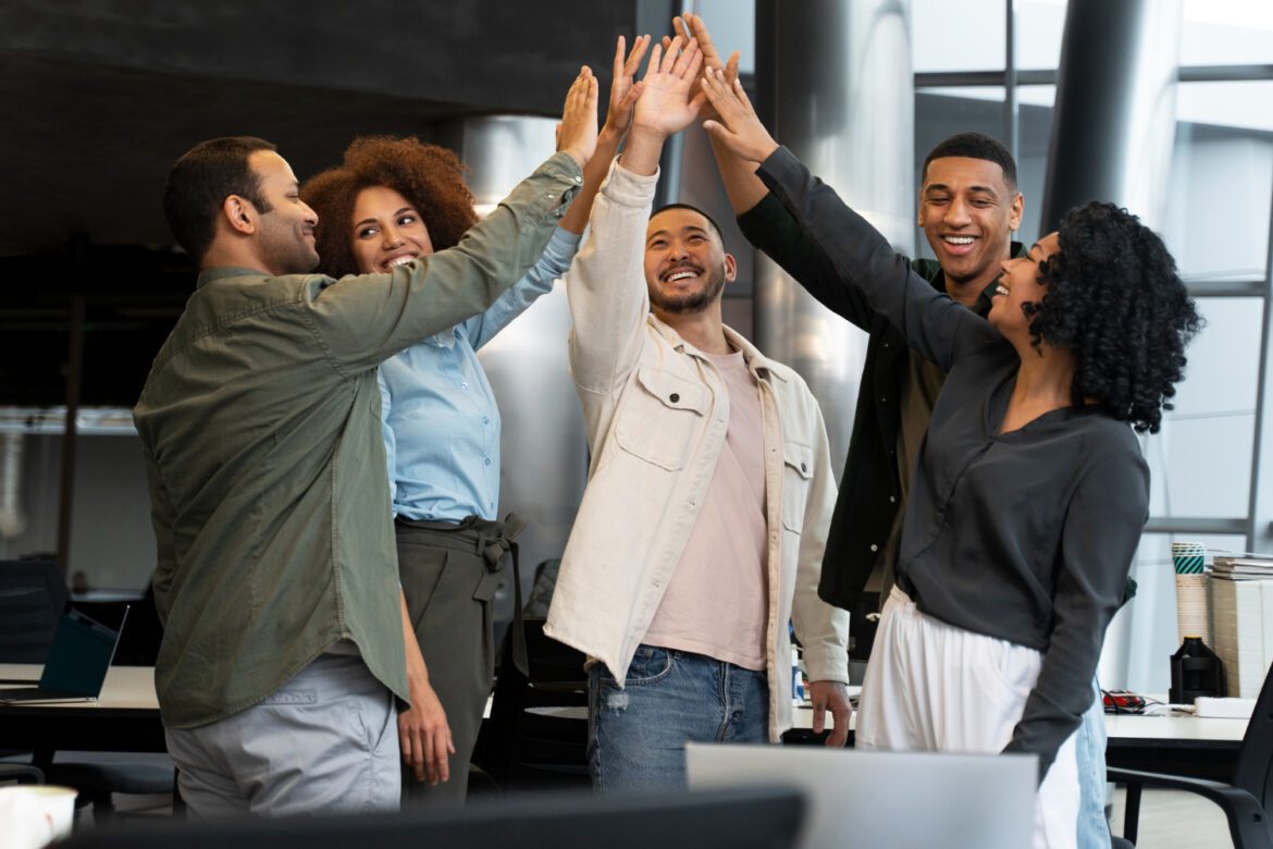 Amizade no trabalho: até onde o vínculo pode ir?