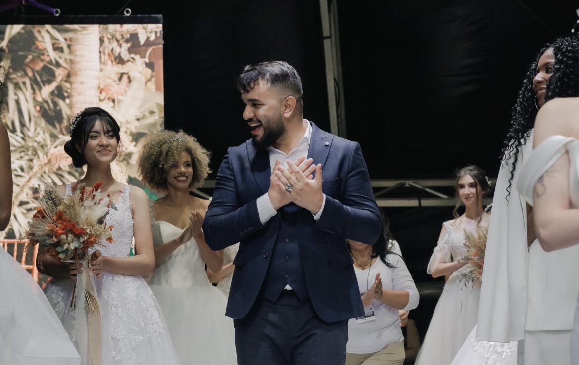 Carlos Eugenio Bride apresenta 17 vestidos autorais e de curadoria no Arena Noivas